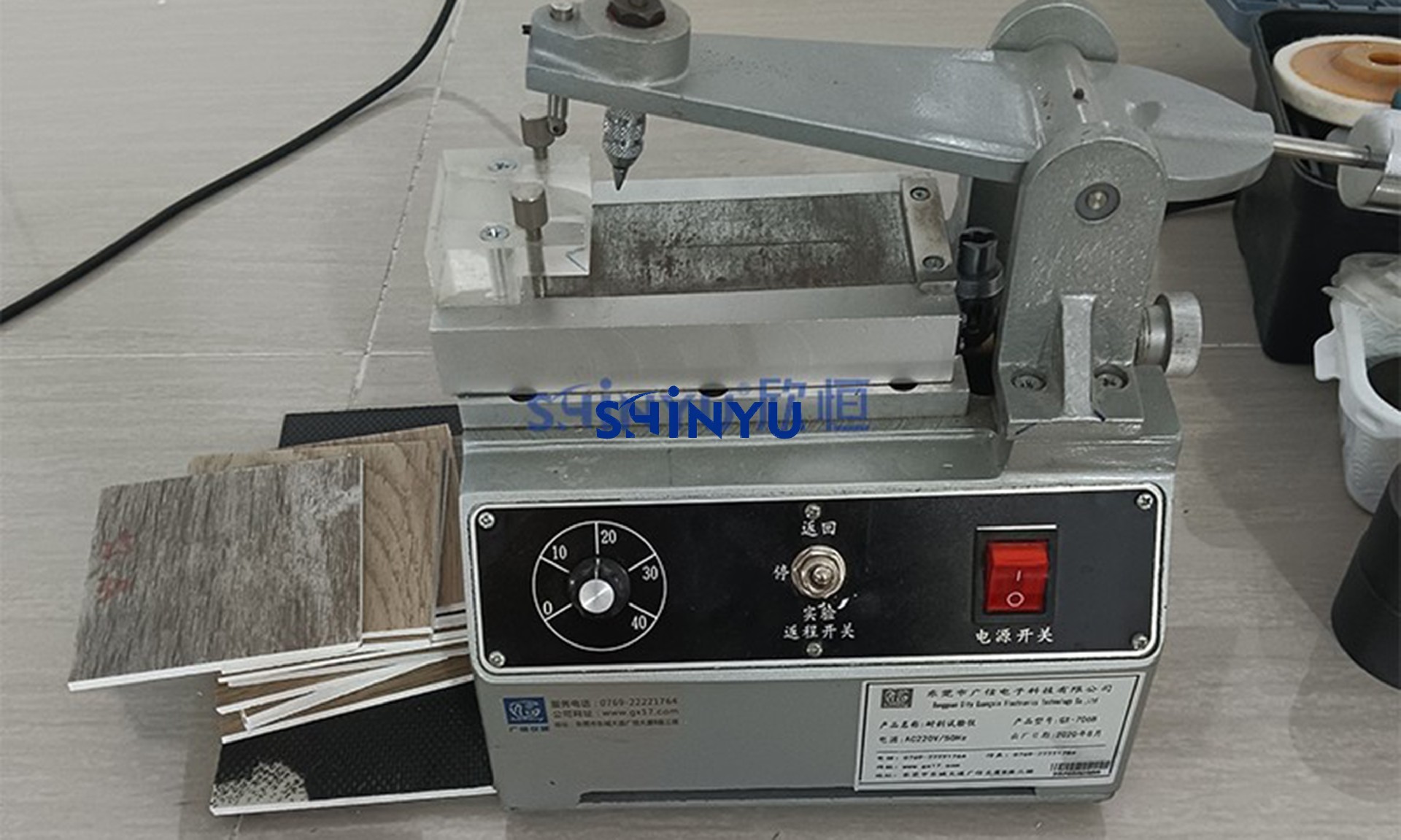 實驗室儀器-耐刮試驗機(1).jpg